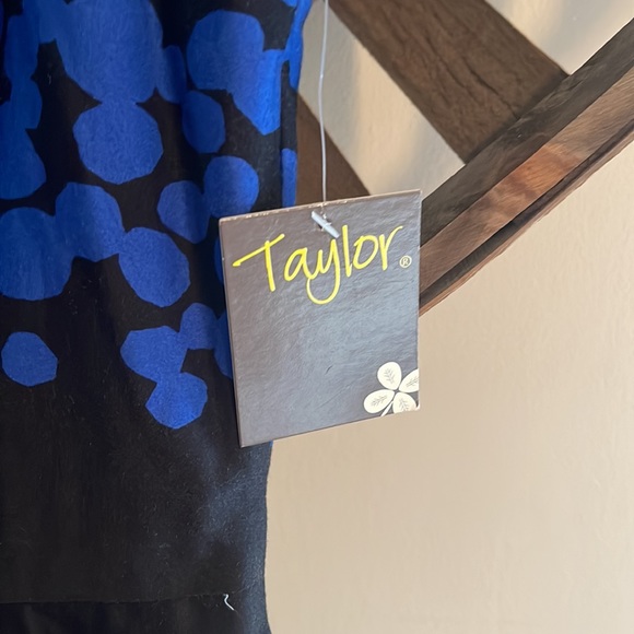 BNWT Women's Taylor Blue & Black Knee length Dress Size 6 - Picture 3 of 6